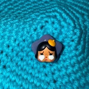 CRYBABY POPBEAN - POP MART